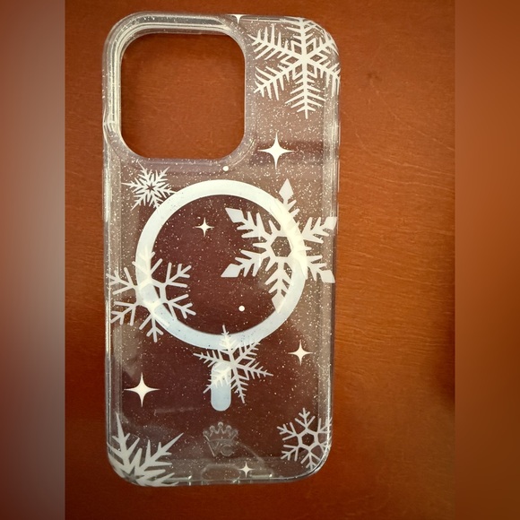 Velvet Caviar iPhone 16 Pro snowflake case. - Picture 1 of 4